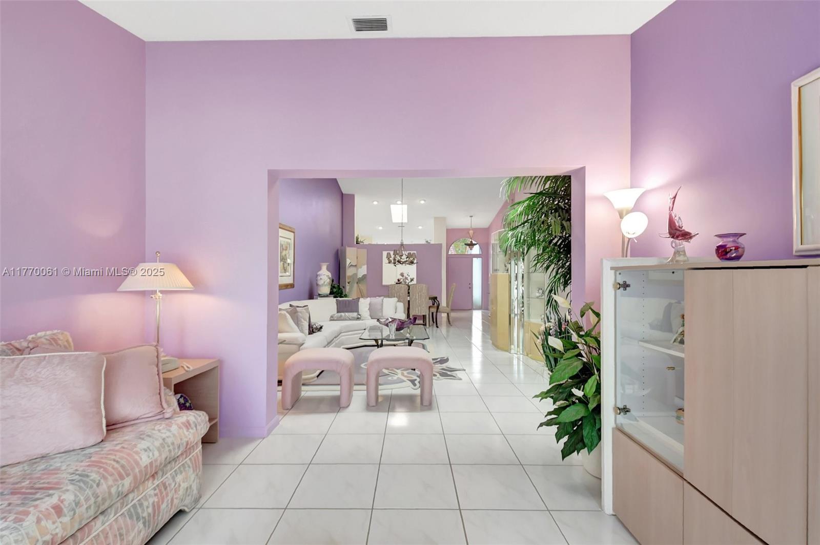PALM ISLES I, II AND III - Residential Lease