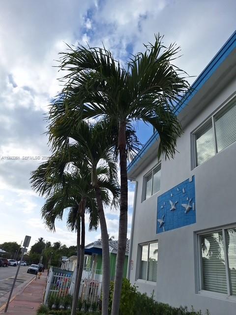 BISCAYNE BCH SUB - Residential Lease