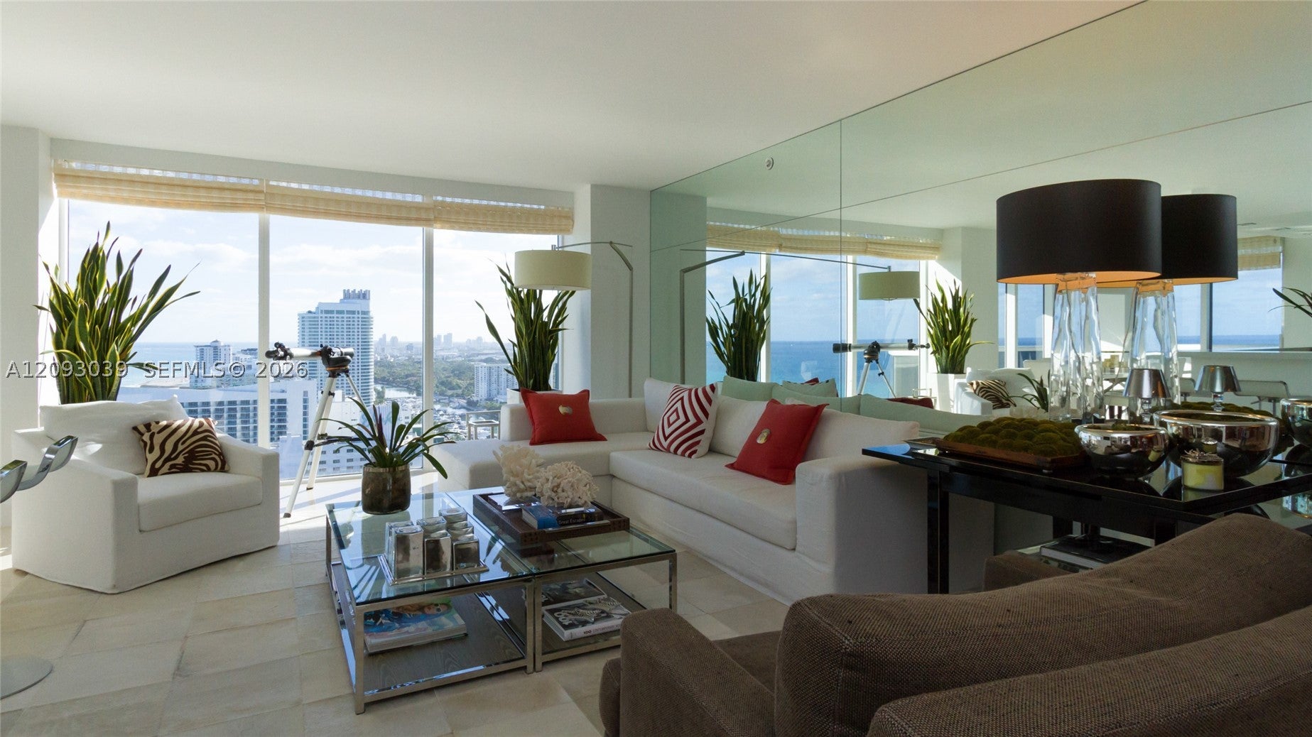 4775 Collins Ave 3203