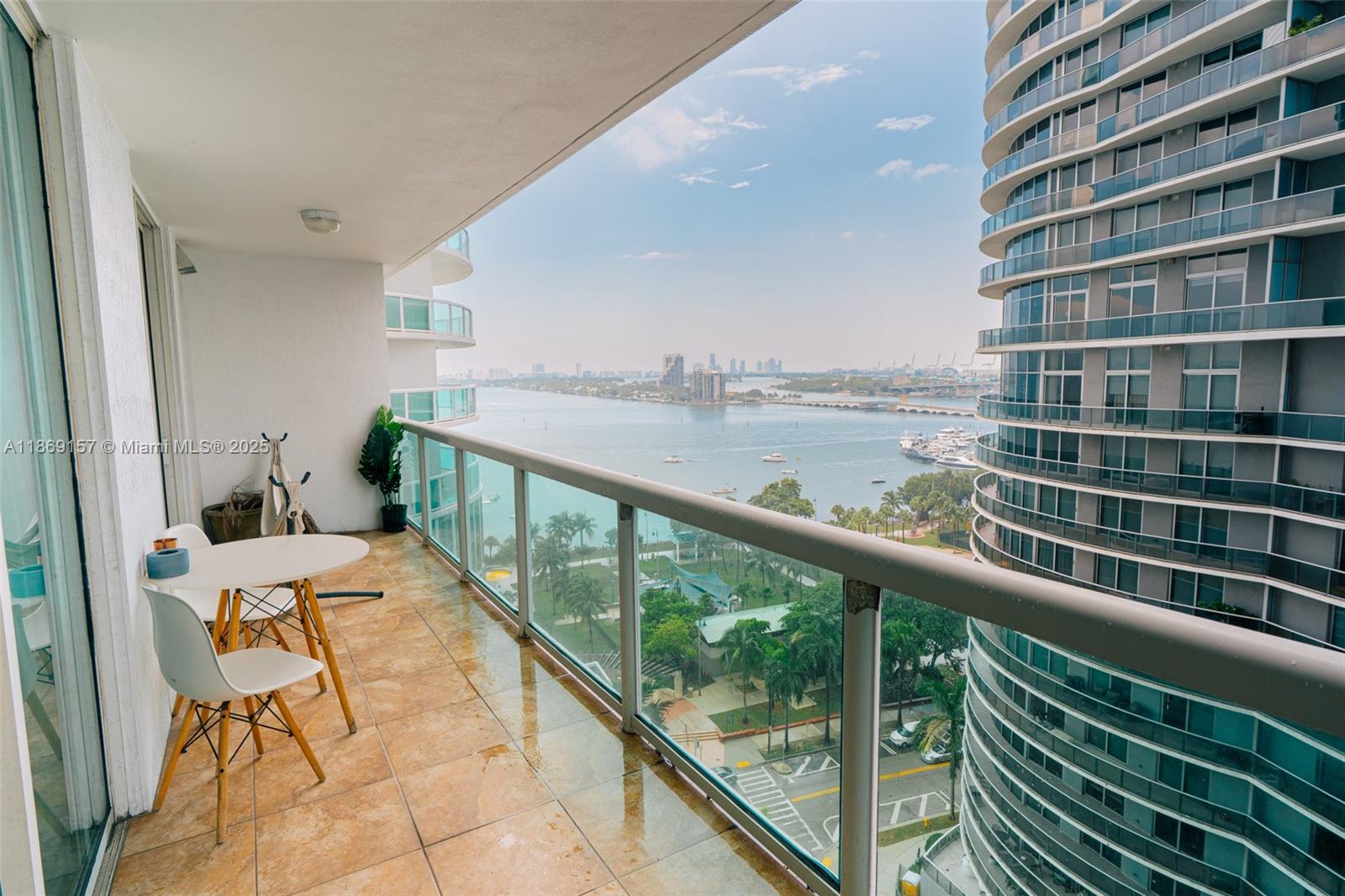 1800 CLUB CONDO - Residential