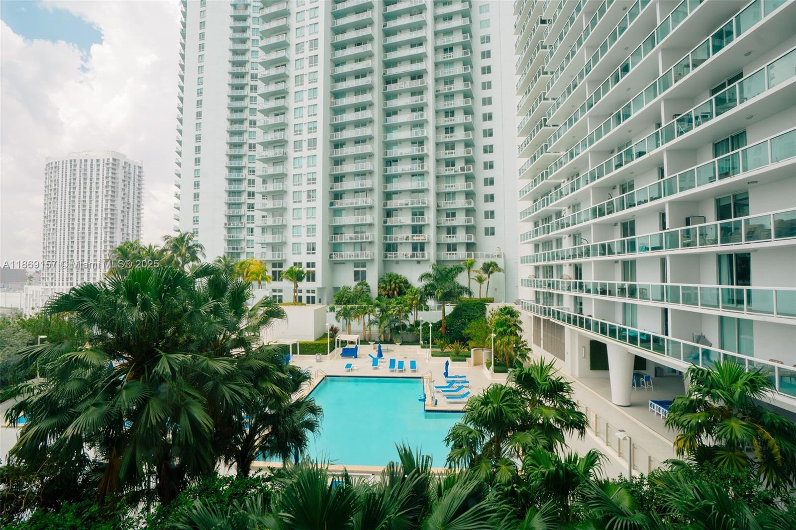 1800 CLUB CONDO - Residential