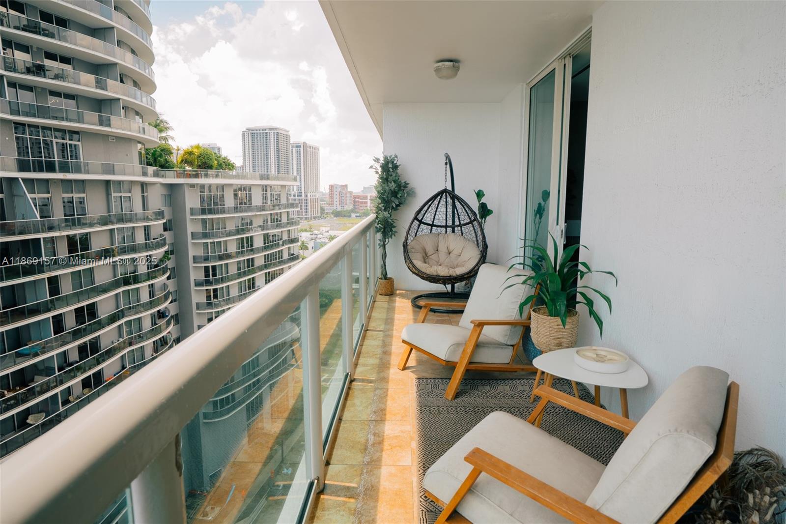 1800 CLUB CONDO - Residential