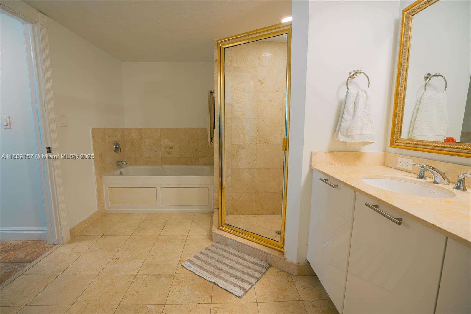 1800 CLUB CONDO - Residential