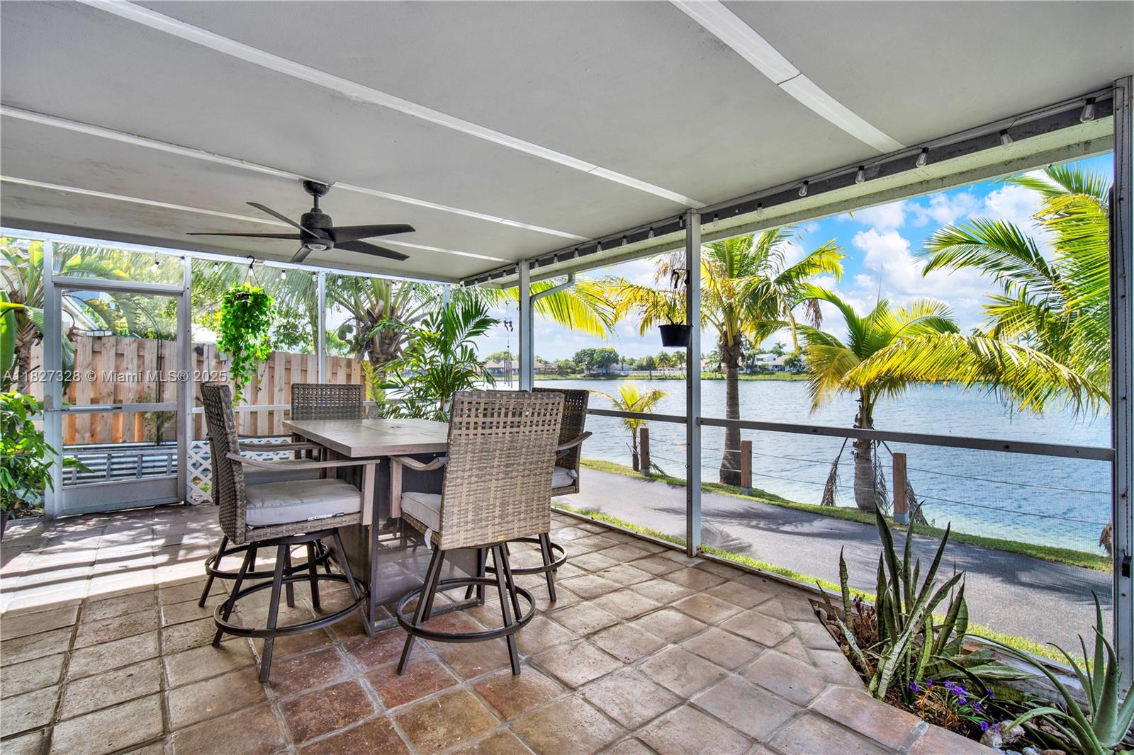 LAKES BY THE BAY SEC 6 - Residential