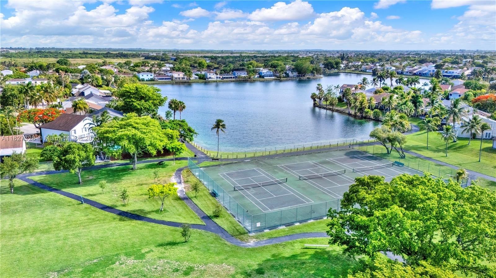 LAKES BY THE BAY SEC 6 - Residential