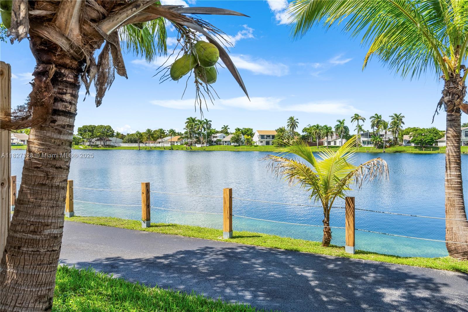 LAKES BY THE BAY SEC 6 - Residential