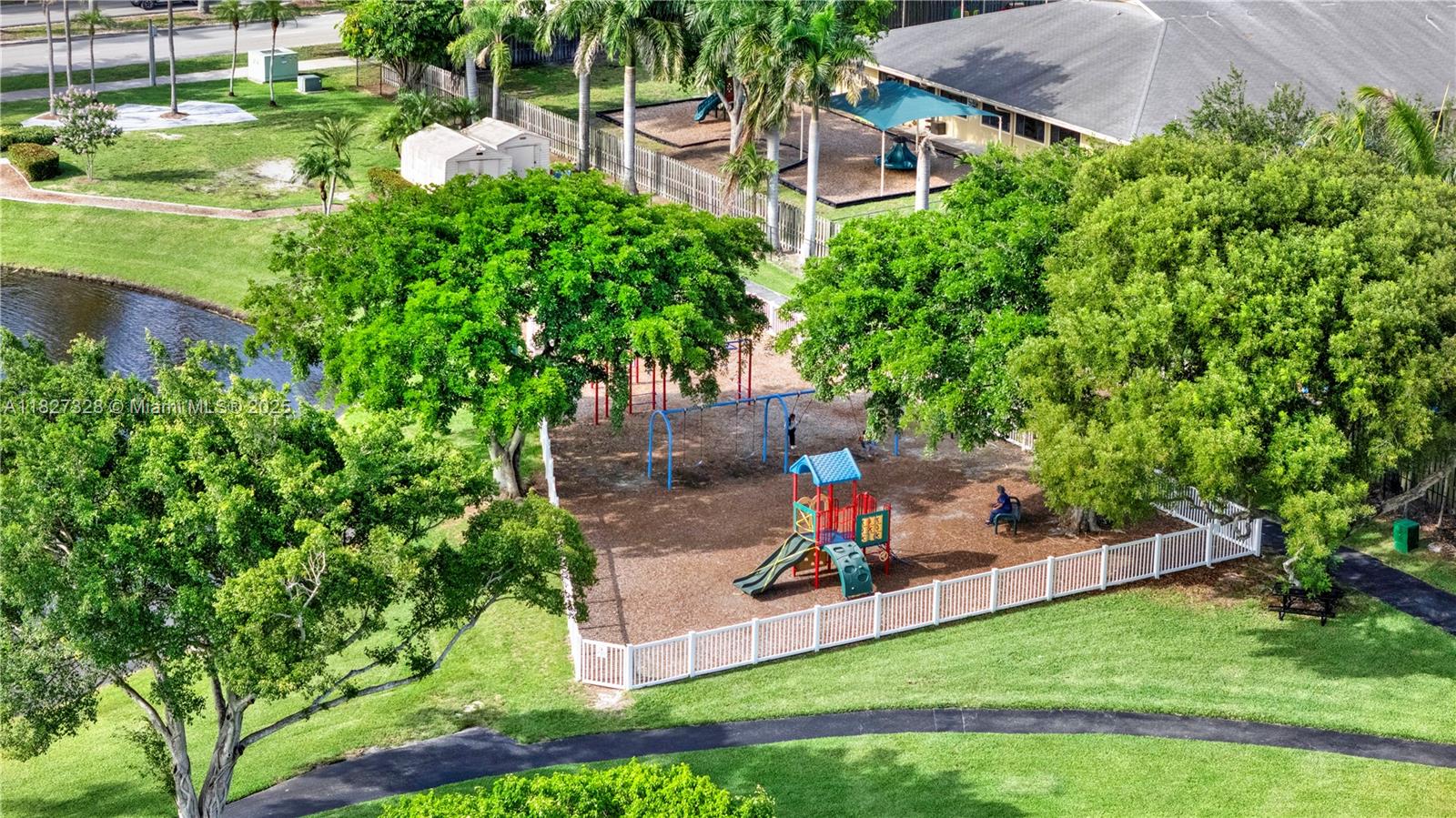 LAKES BY THE BAY SEC 6 - Residential