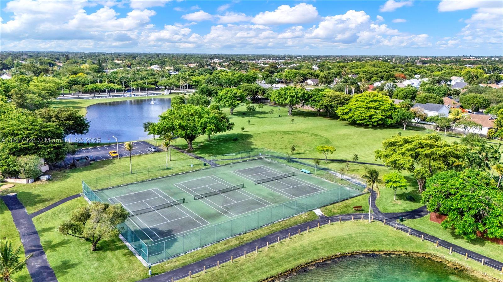 LAKES BY THE BAY SEC 6 - Residential