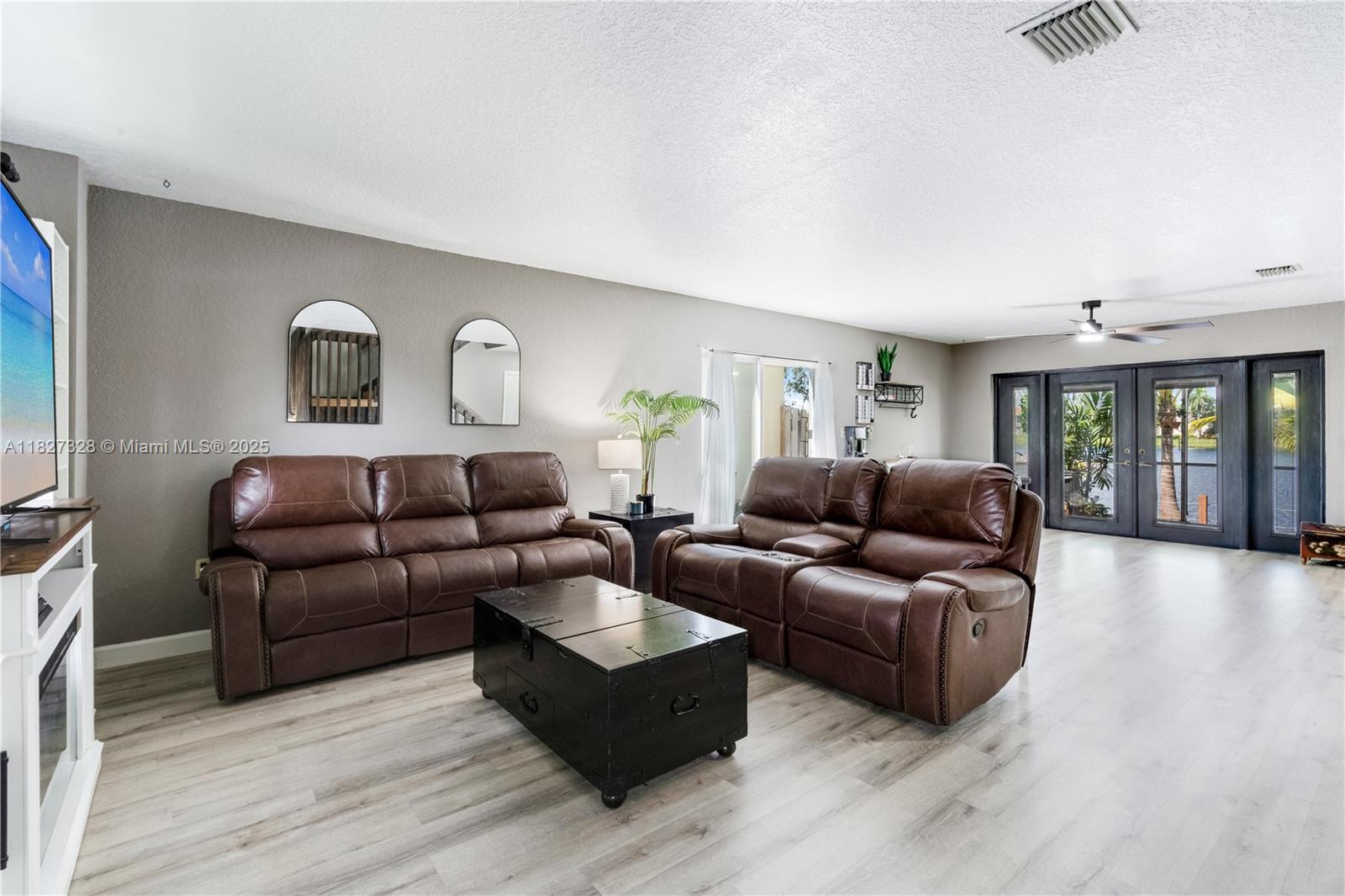 LAKES BY THE BAY SEC 6 - Residential