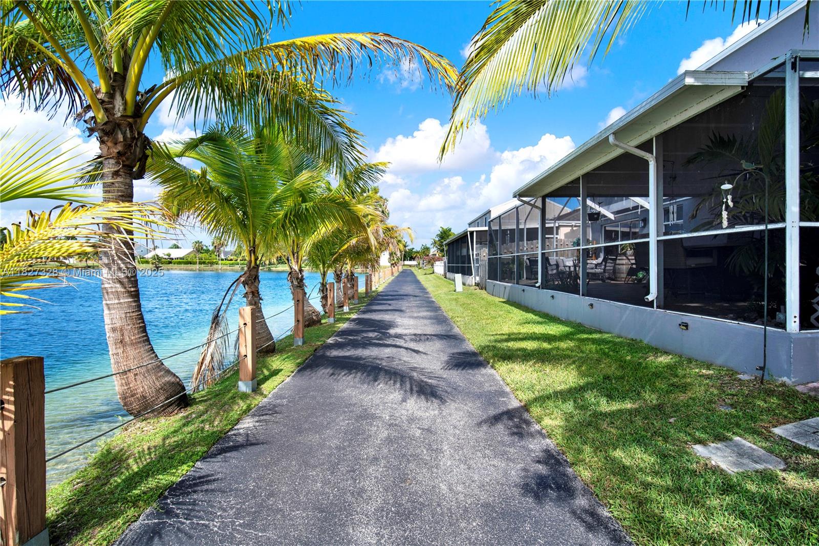 LAKES BY THE BAY SEC 6 - Residential