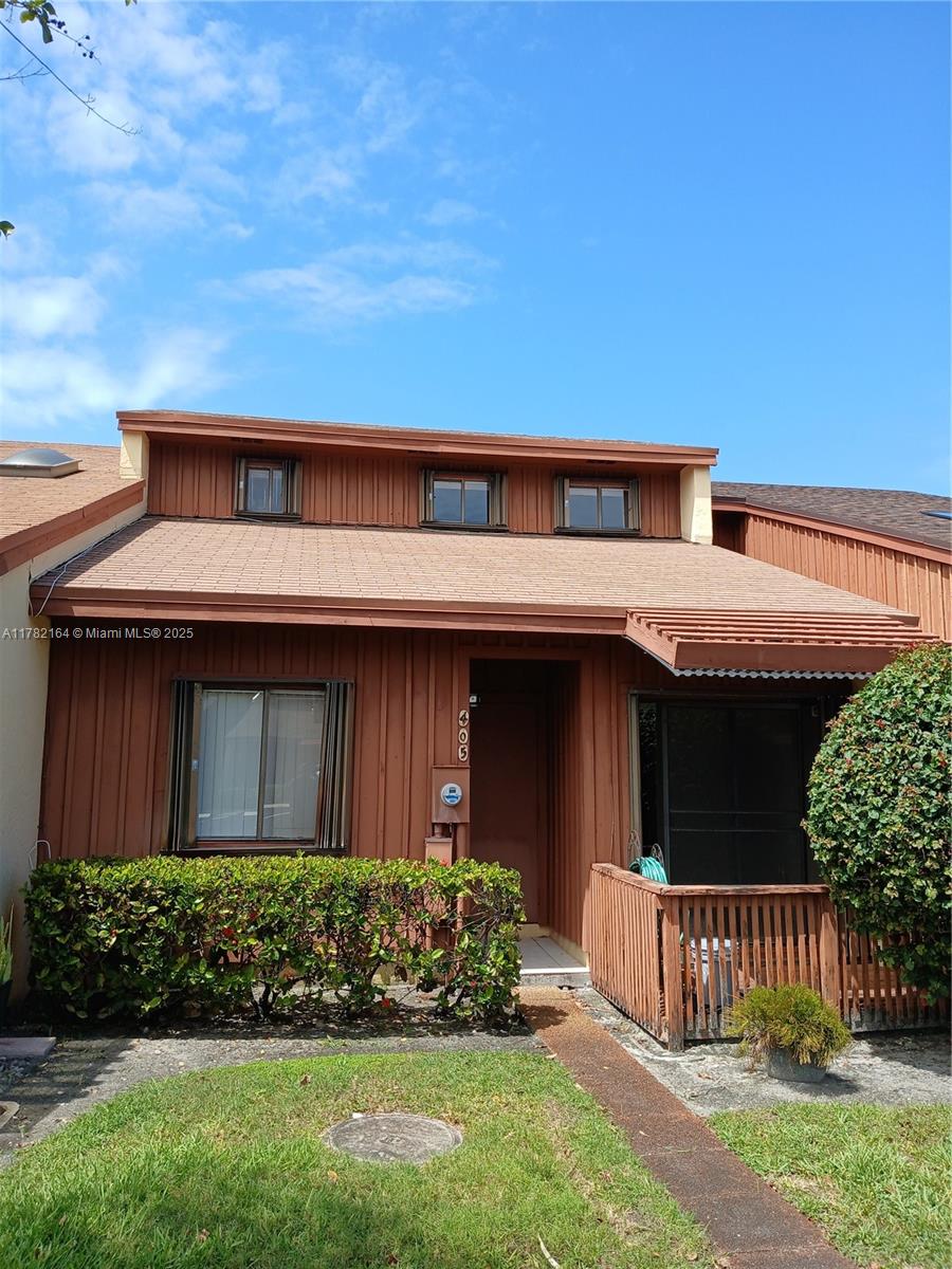 Property for Sale at 405 Se 11th Ter, Dania Beach, Miami-Dade County, Florida - Bedrooms: 2 
Bathrooms: 2  - $365,000