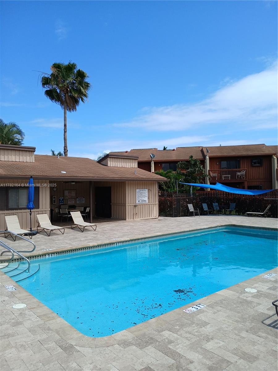 405 SE 11th Ter