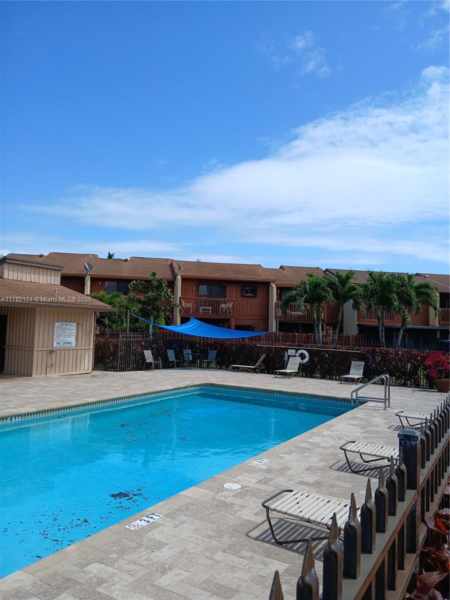405 SE 11th Ter