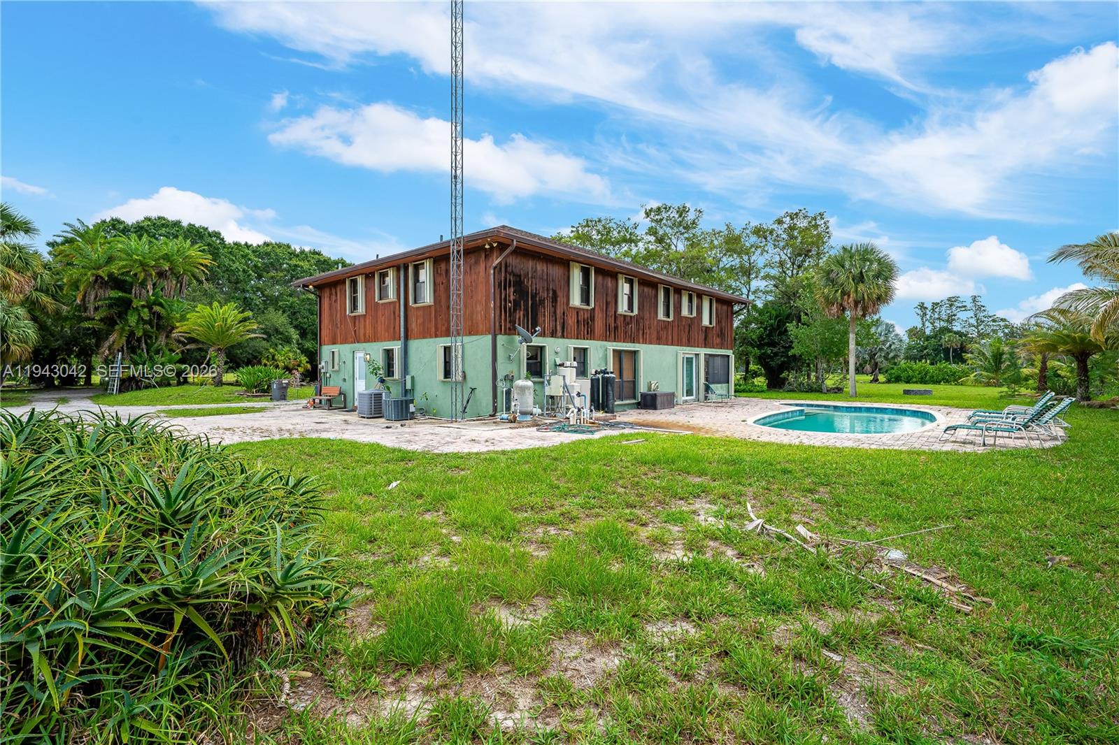 PALM BEACH FARMS CO 3 - Residential