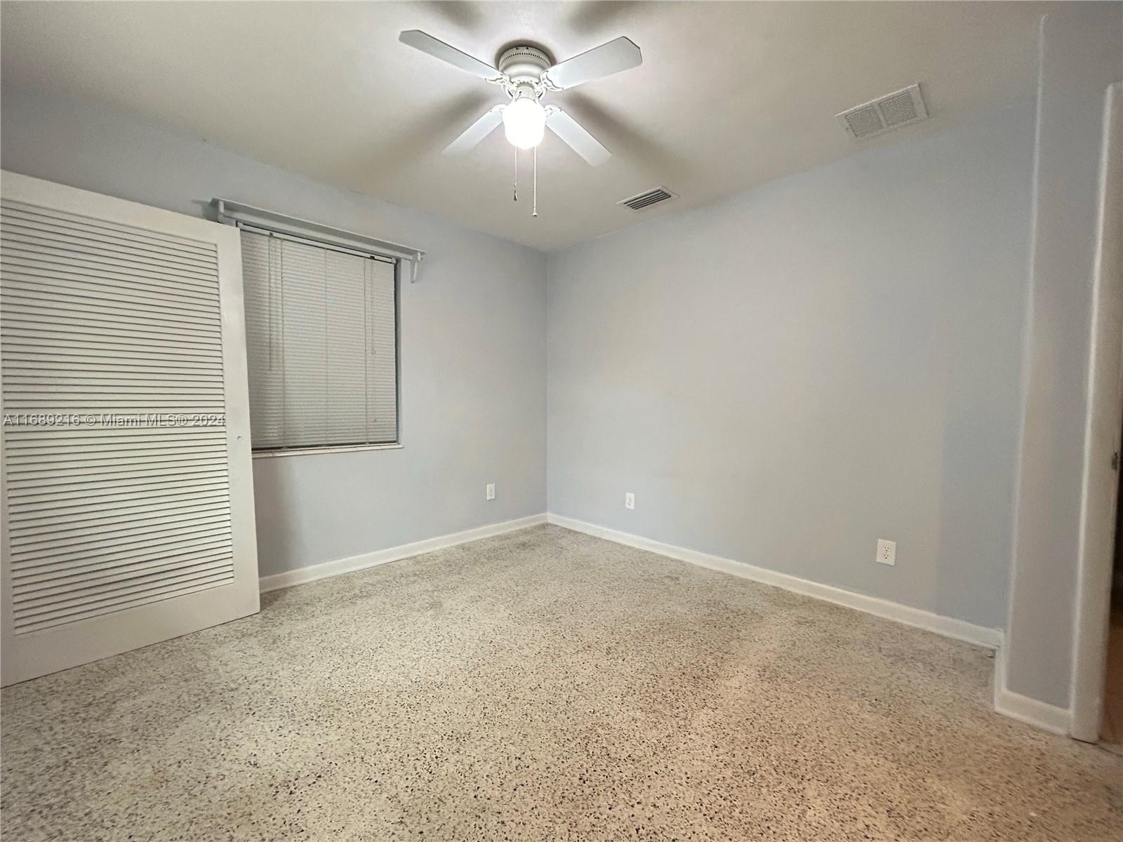 PALM LAKE PARK - Residential