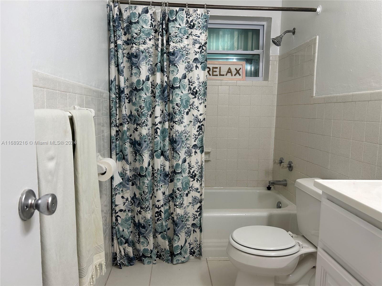 PALM LAKE PARK - Residential