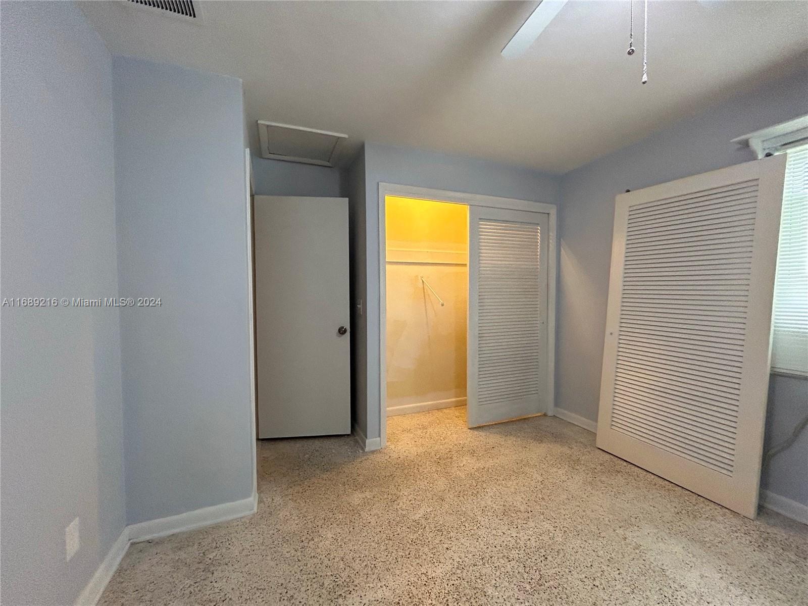 PALM LAKE PARK - Residential