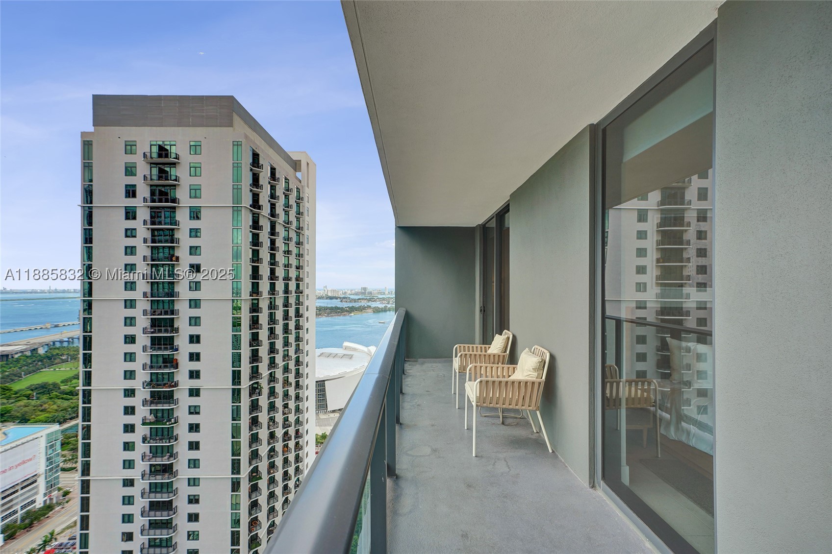159 NE 6th St 3302