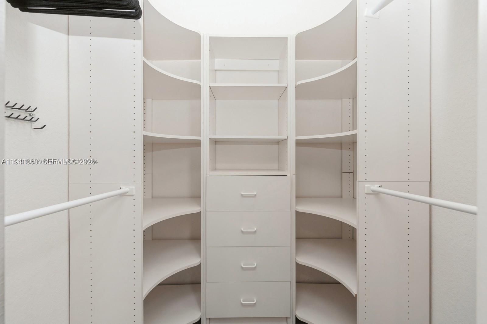 THREE ISLANDS 3RD SECTION - Residential