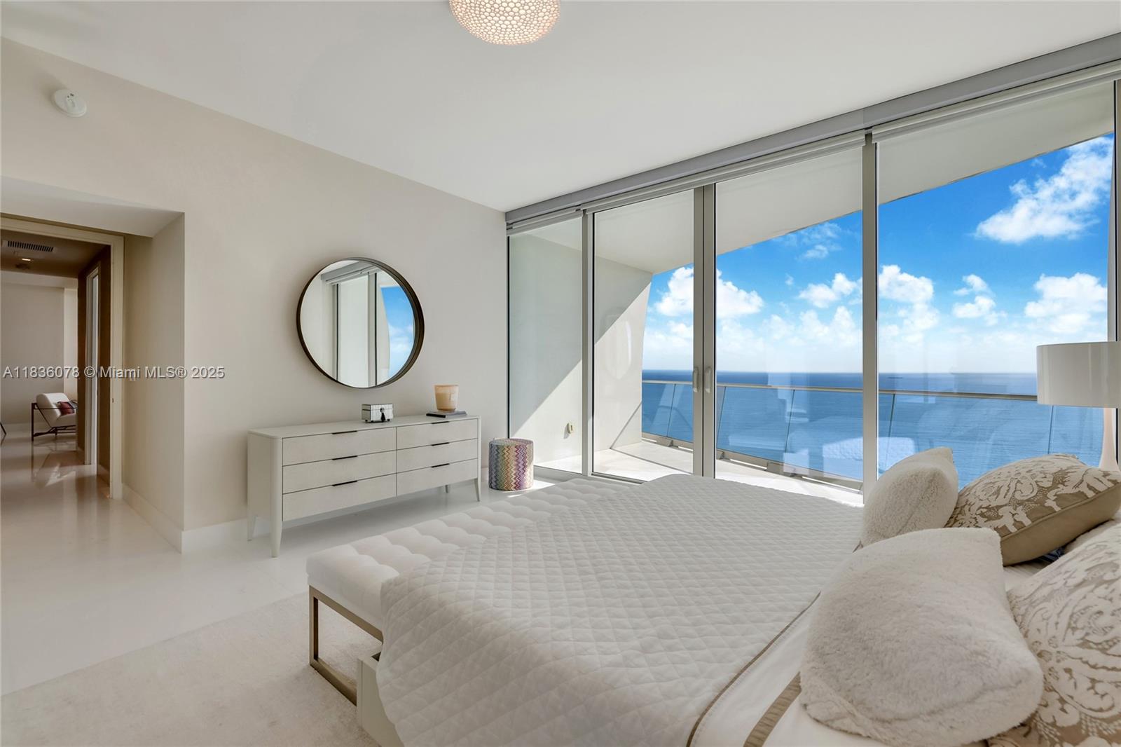 JADE SIGNATURE CONDO - Residential