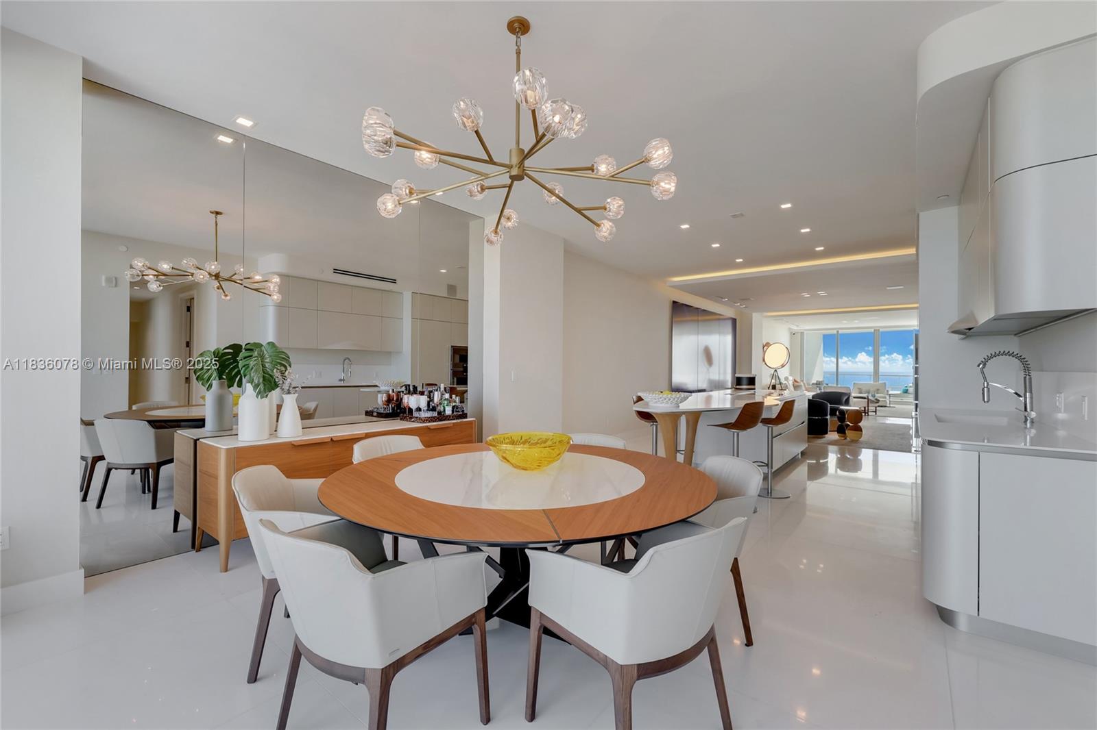 JADE SIGNATURE CONDO - Residential