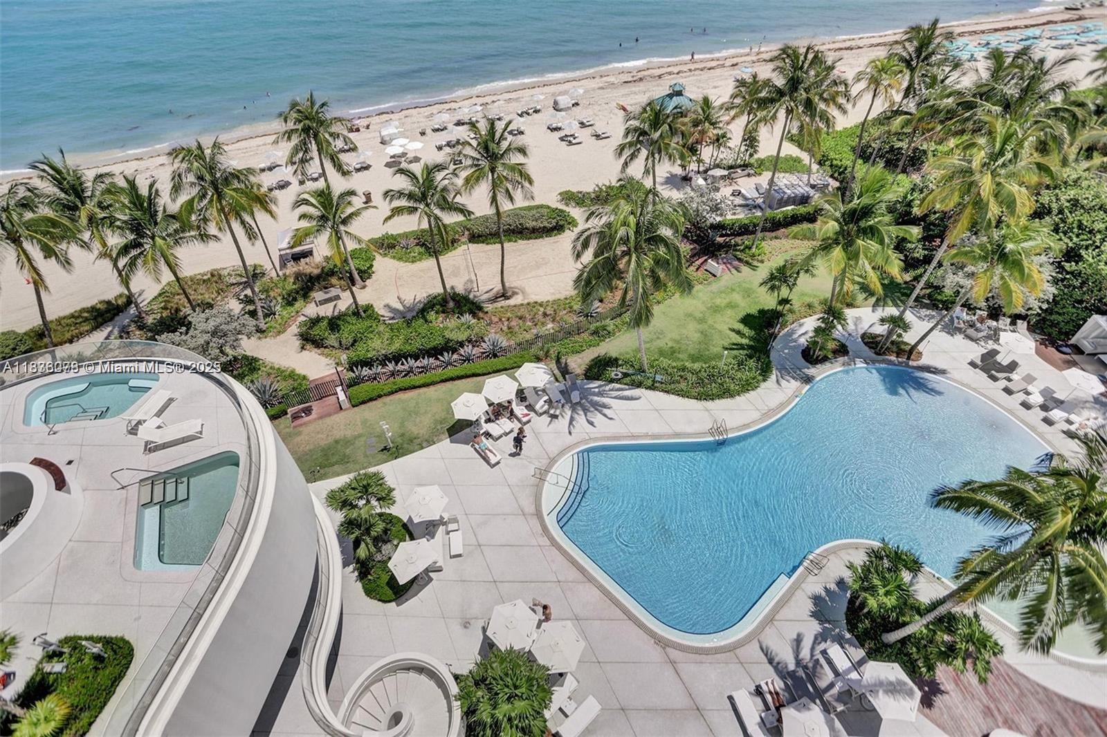 JADE SIGNATURE CONDO - Residential