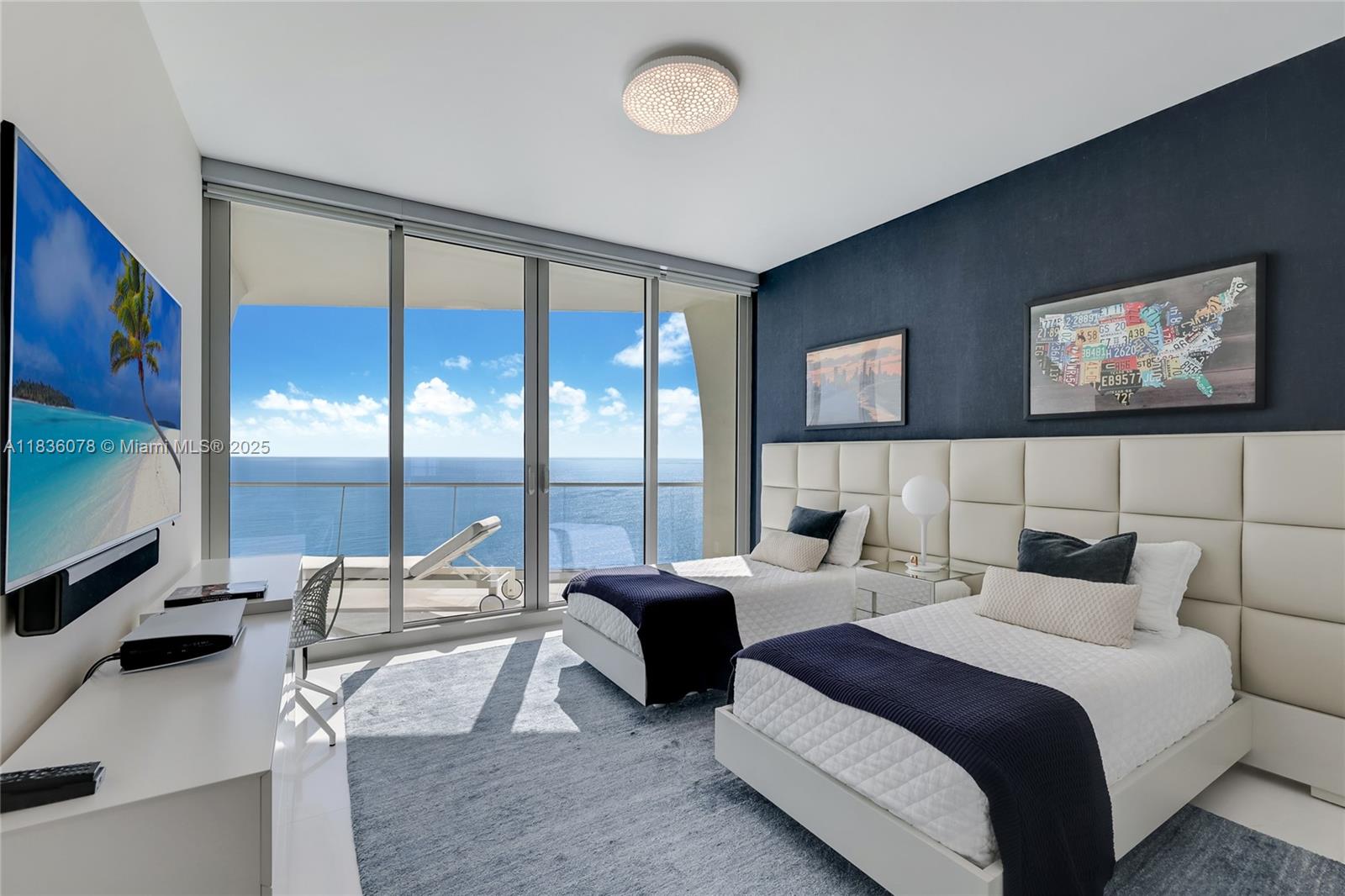 JADE SIGNATURE CONDO - Residential