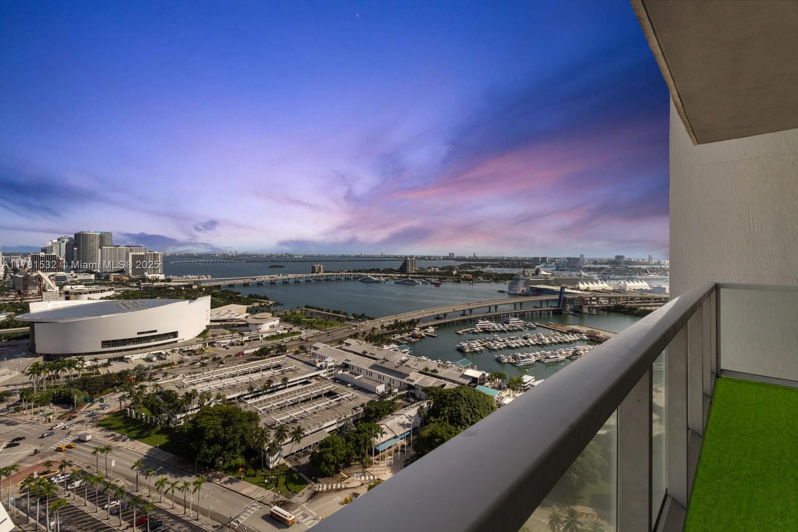 Rental Property at 244 Biscayne Blvd 3104, Miami, Broward County, Florida - Bedrooms: 1 
Bathrooms: 1  - $2,700 MO.