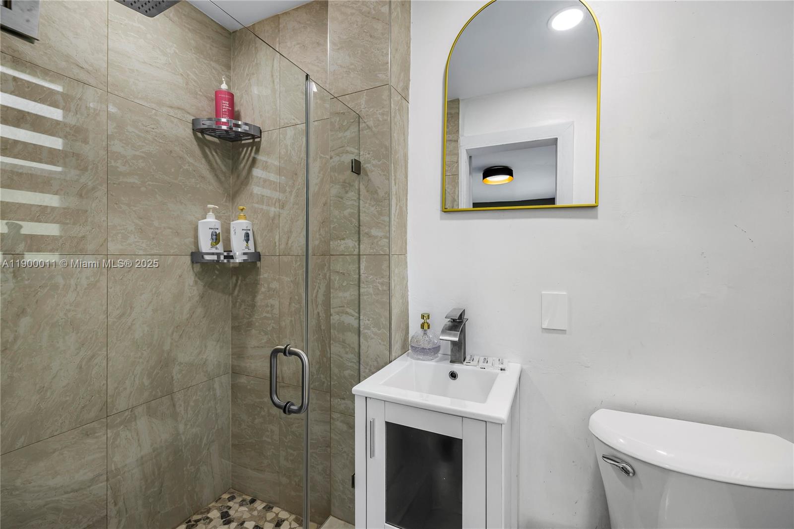 COLUMBIA PARK CORR PL - Residential