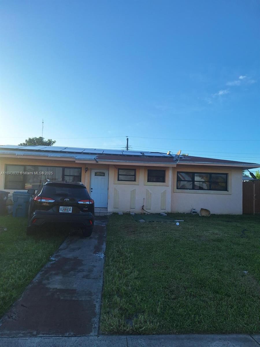 Nice updated efficiency in a quiet neighborhood , water, electricity is included, affordable price, won't last!!!!
First month, last month, and security, proof of income, FL ID. with application.