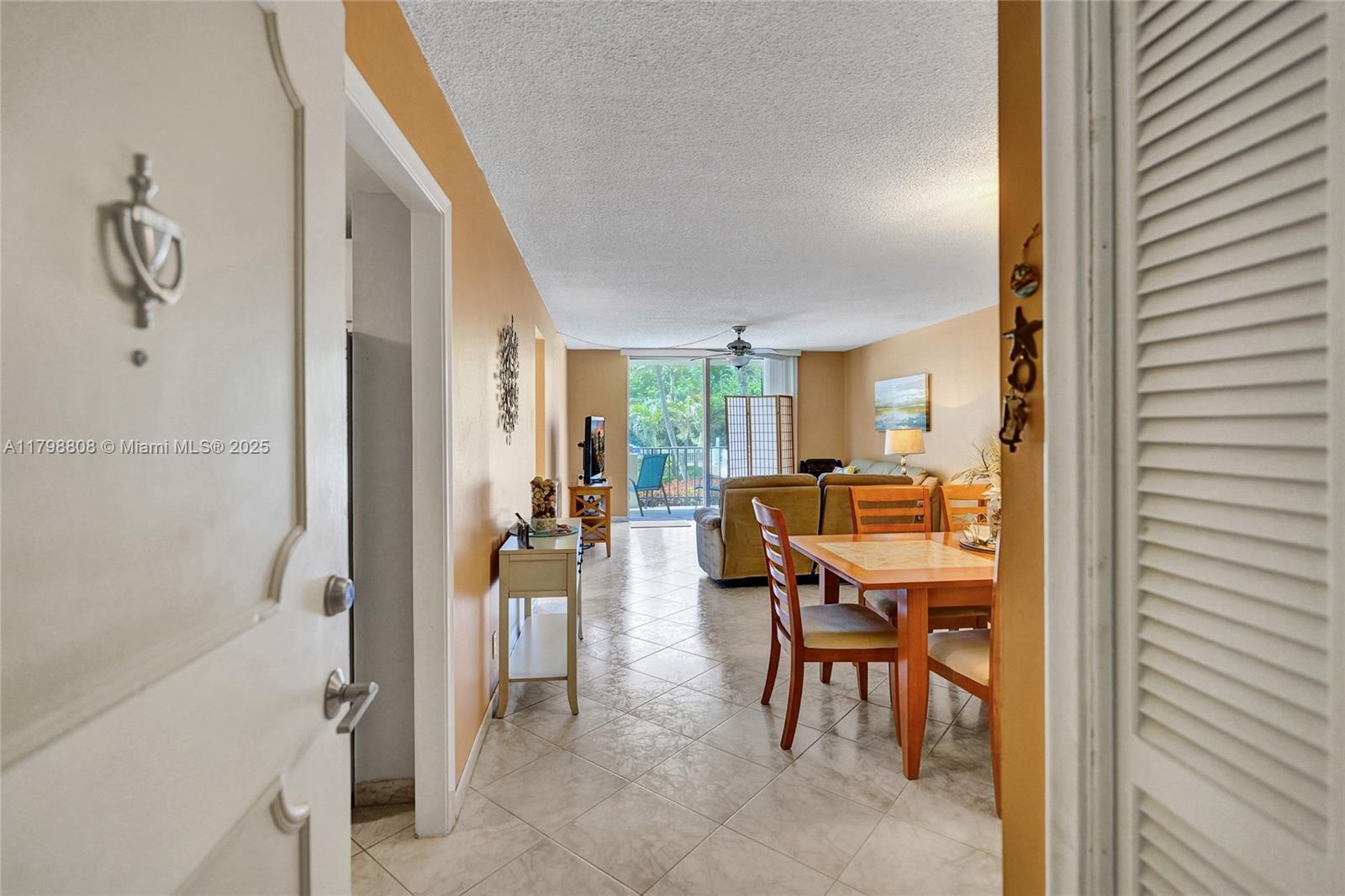 2000 S Ocean Blvd LG