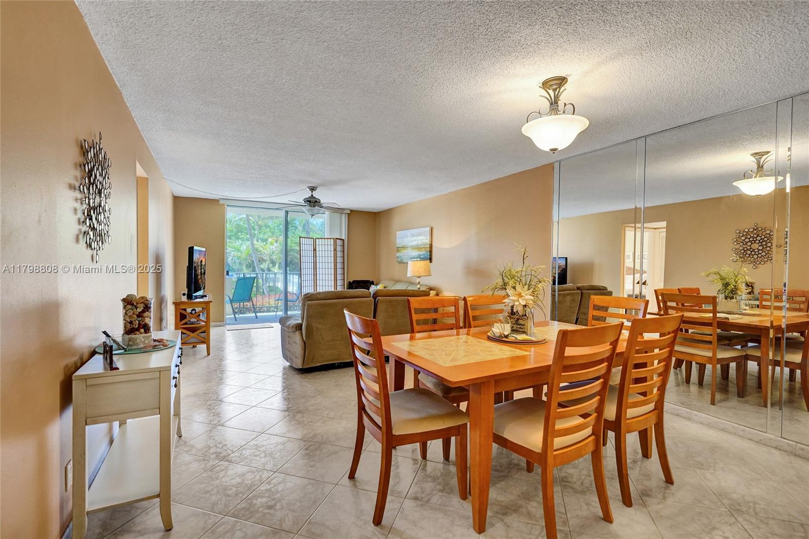 2000 S Ocean Blvd LG