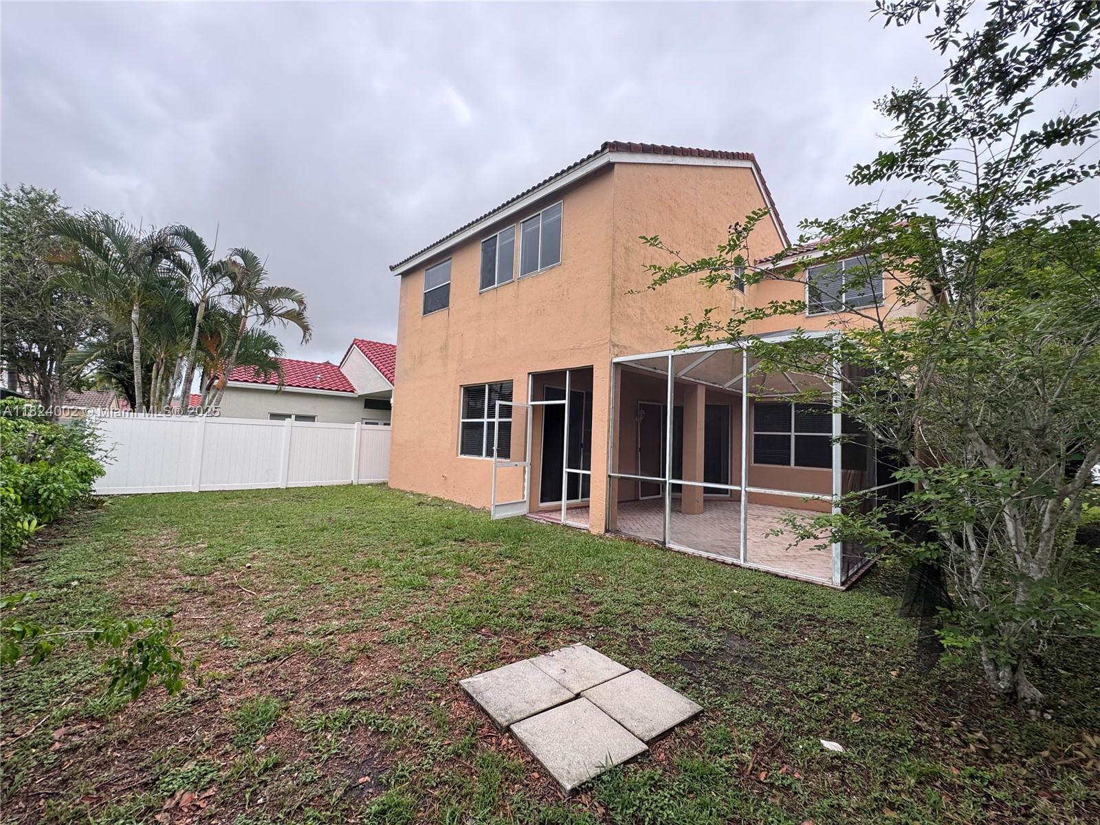 833 Stanton Dr, Weston, Broward County, Florida - 4 Bedrooms  
3 Bathrooms - 