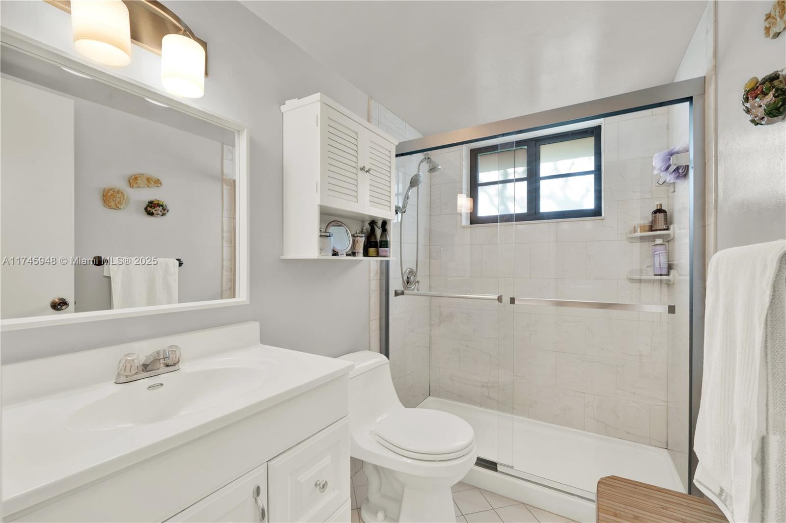 TERRANOVA CONDO #6 - Residential