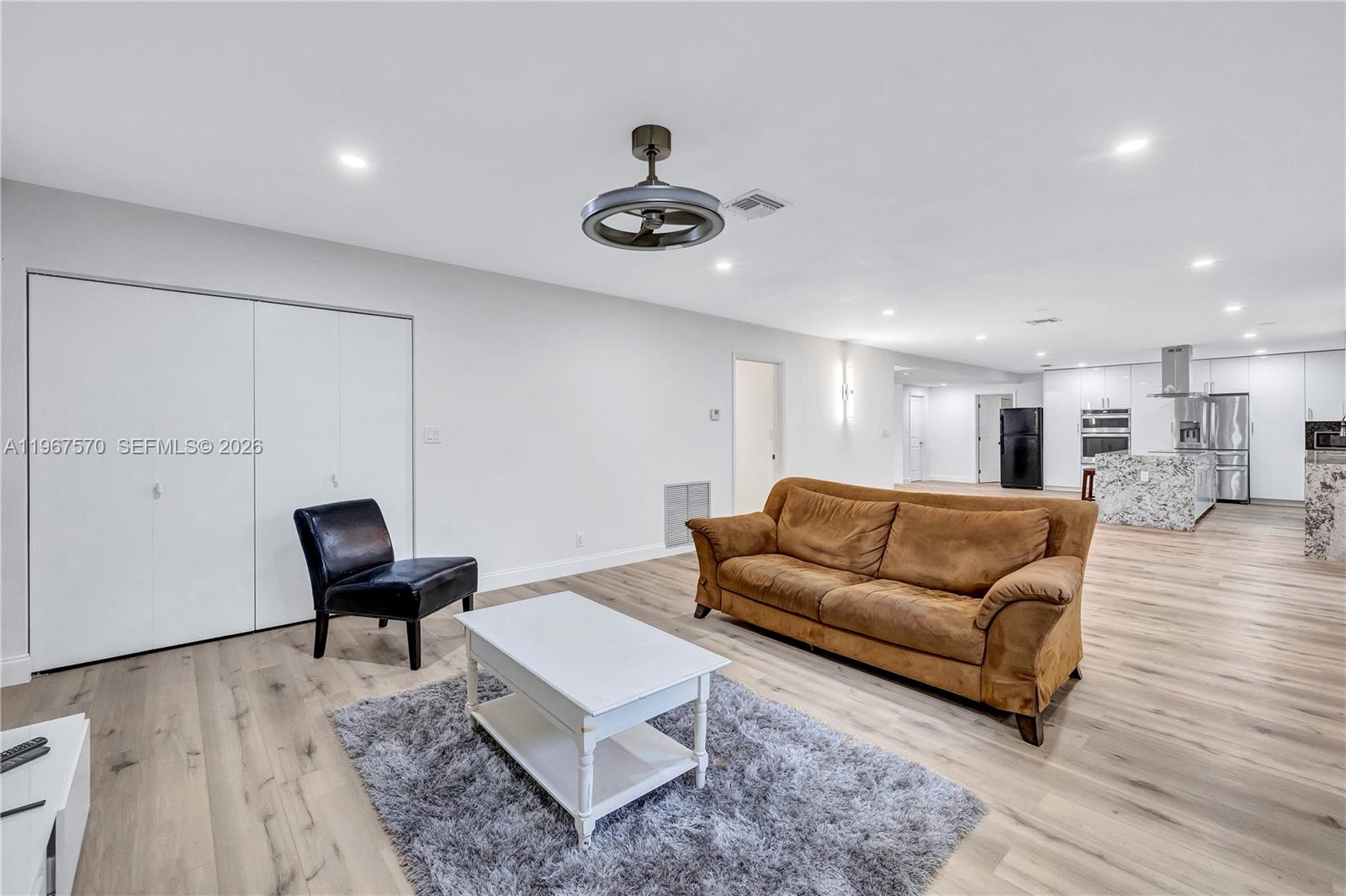 CENTRAL GOLF SEC OF HOLLY - Residential