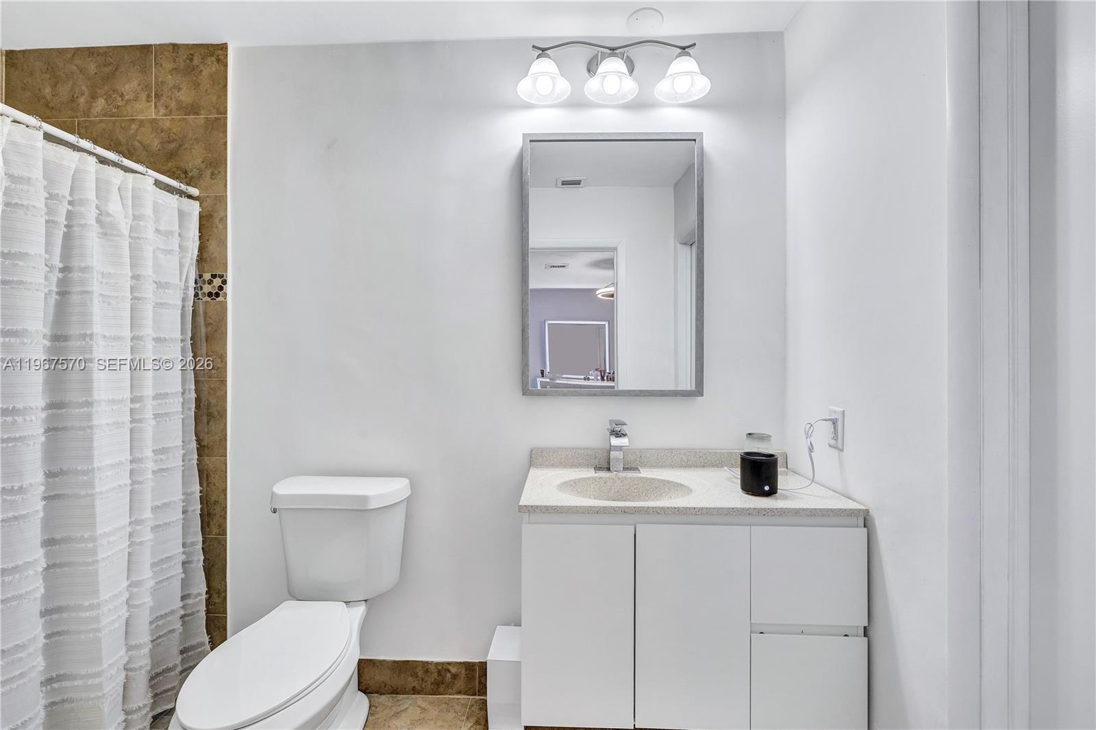 CENTRAL GOLF SEC OF HOLLY - Residential