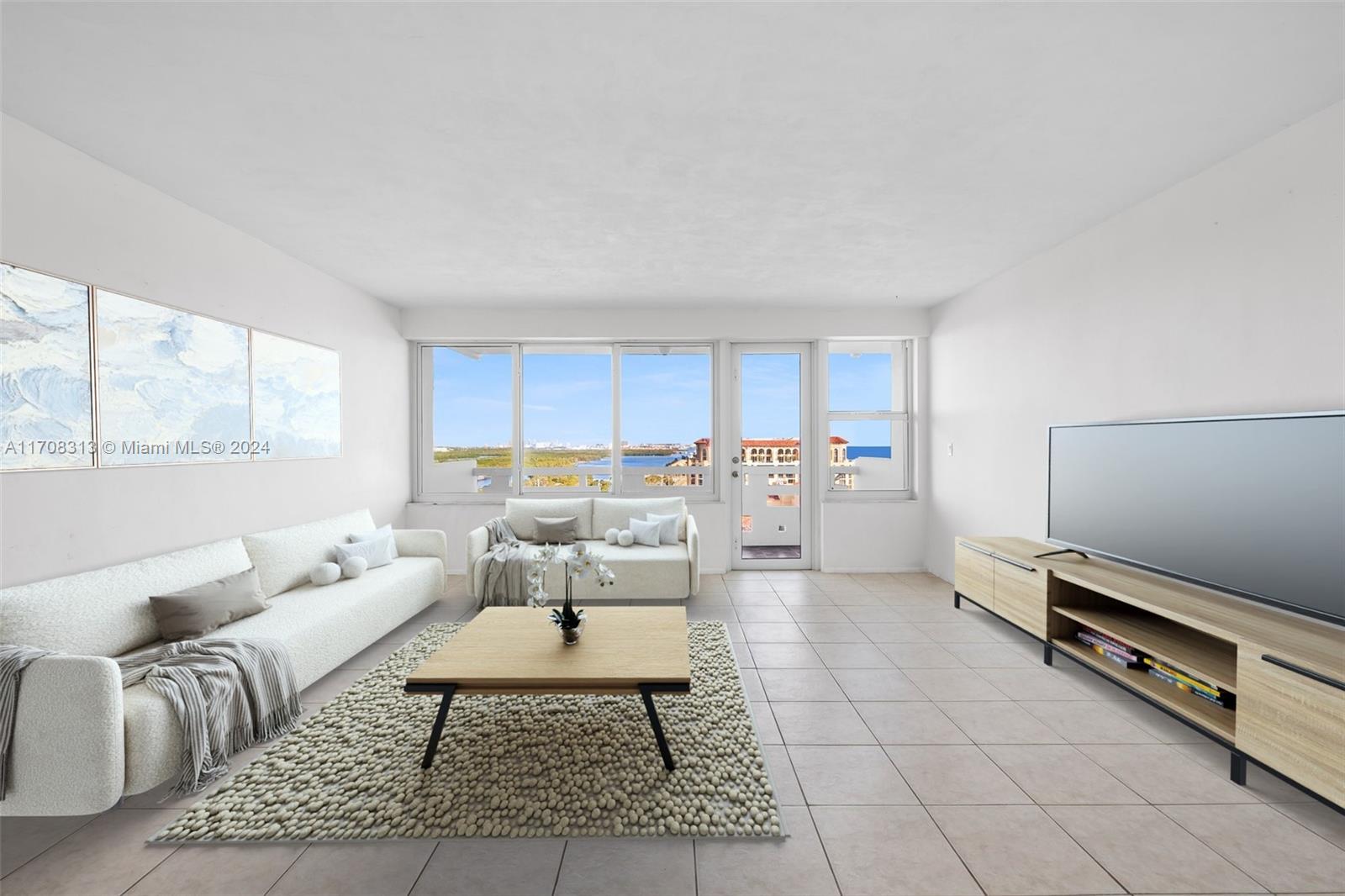 HOLLYWOOD TOWERS CONDO - Residential