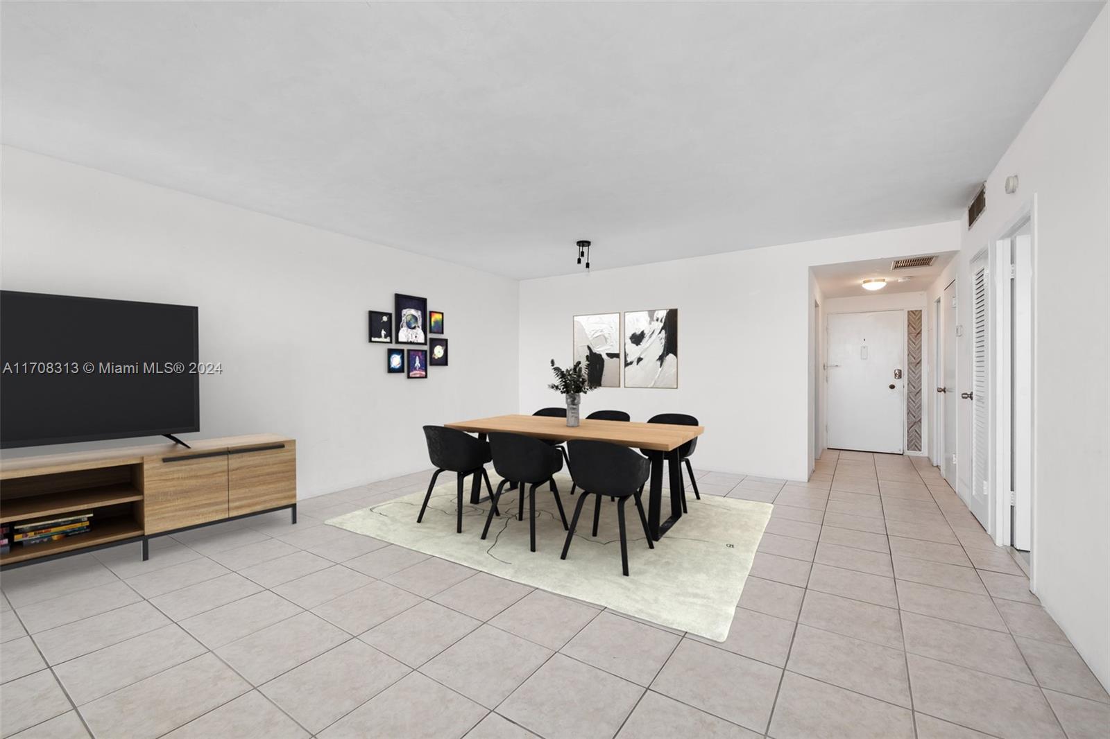 HOLLYWOOD TOWERS CONDO - Residential