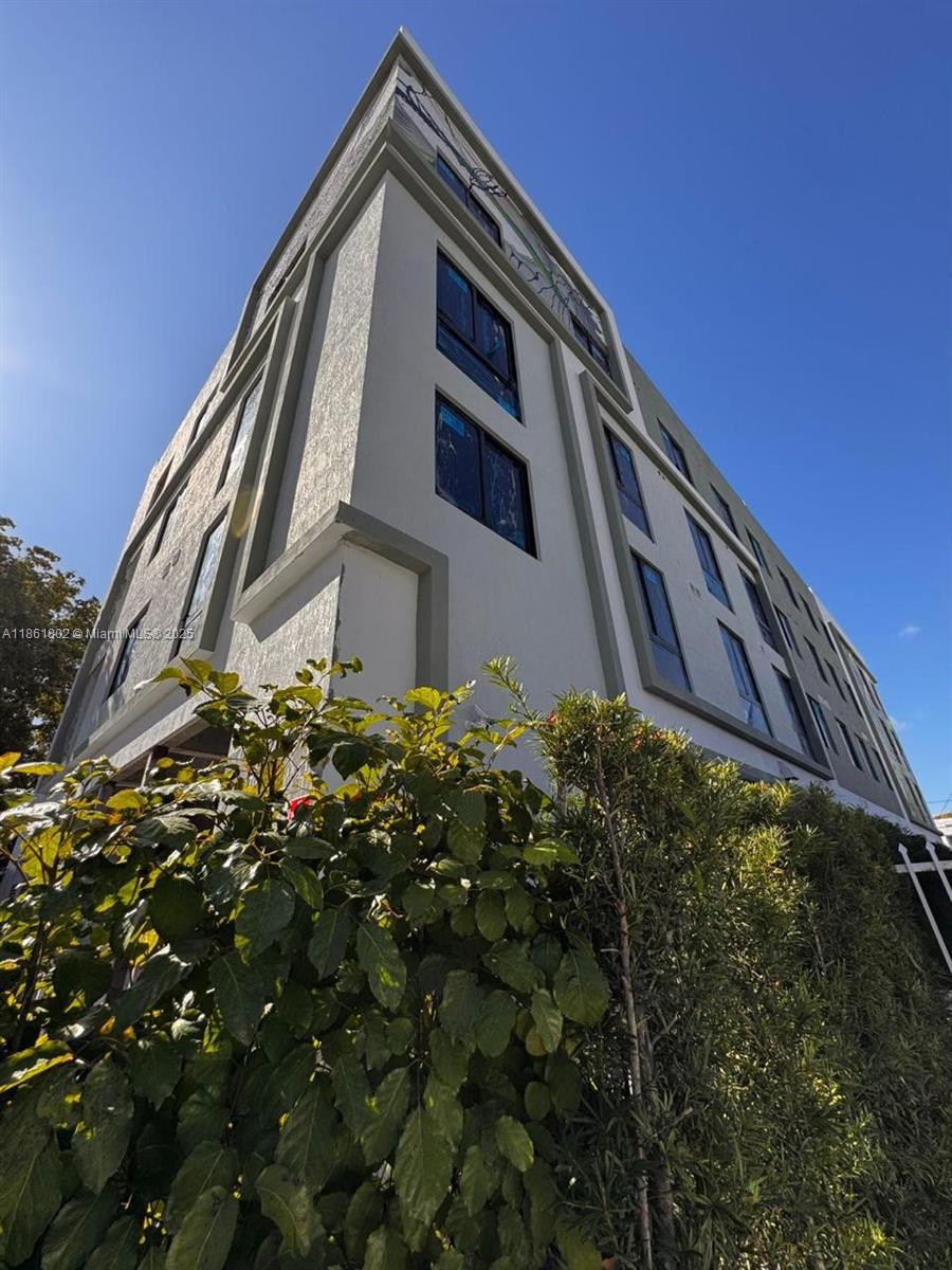 This building is located in a prime location, offering easy access to major highways and 2 mins. away from Midtown, The design district and Wynwood walls. The building offers stunning rooftop terrace and Gym. Please come and see studios, 1 bed and 1 bed plus Den. The perfect choice between efficiency and comfort.