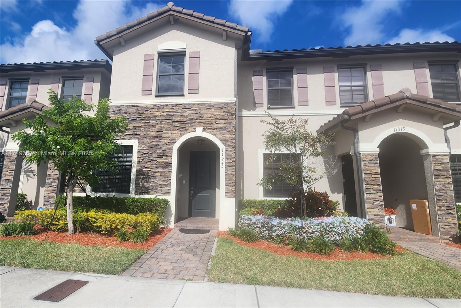 Rental Property at 11523 Sw 248th Ln 11523, Homestead, Miami-Dade County, Florida - Bedrooms: 3 
Bathrooms: 3  - $2,650 MO.