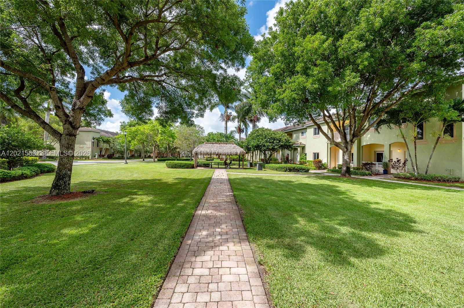 CALI GREENS - Residential