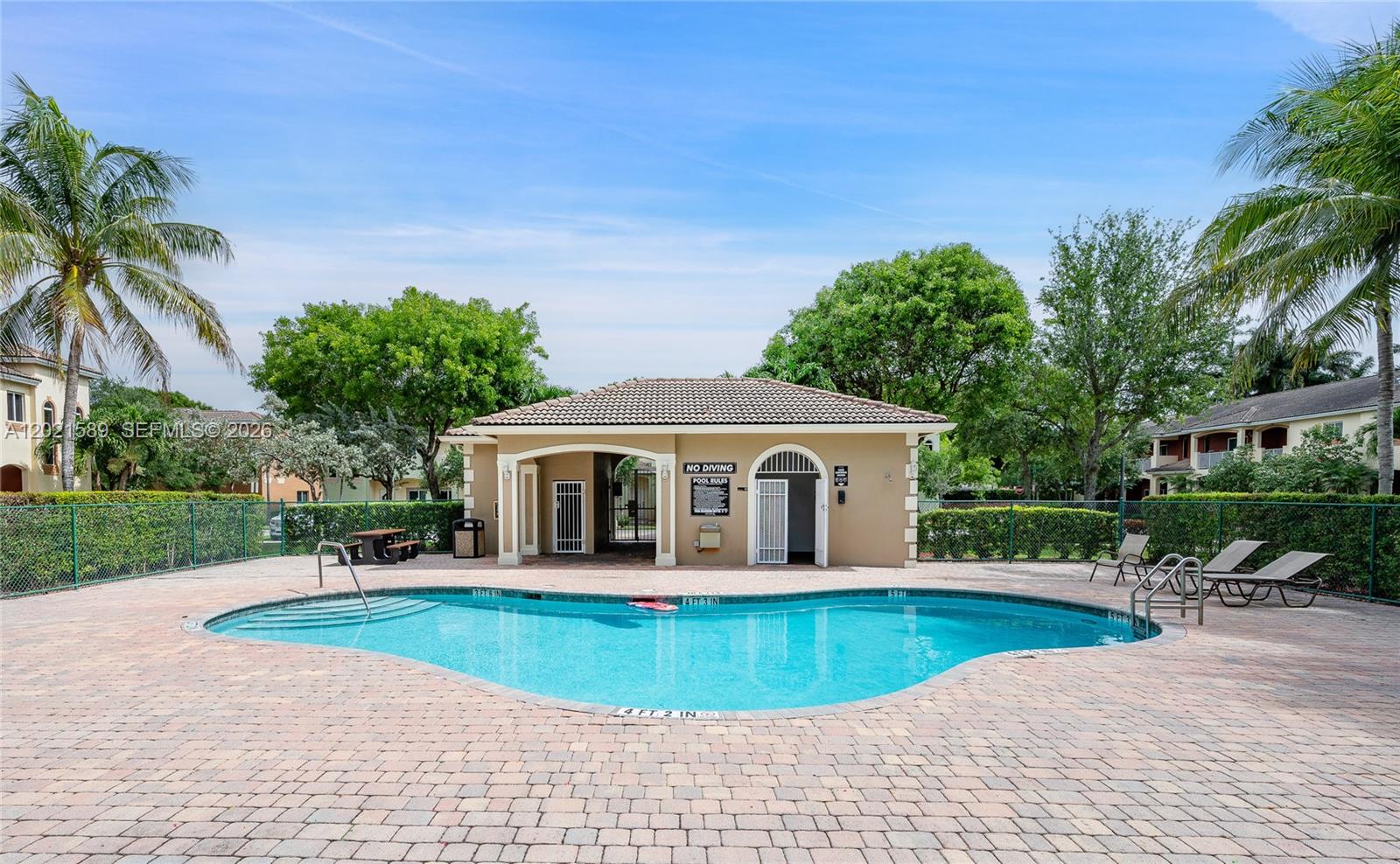 CALI GREENS - Residential