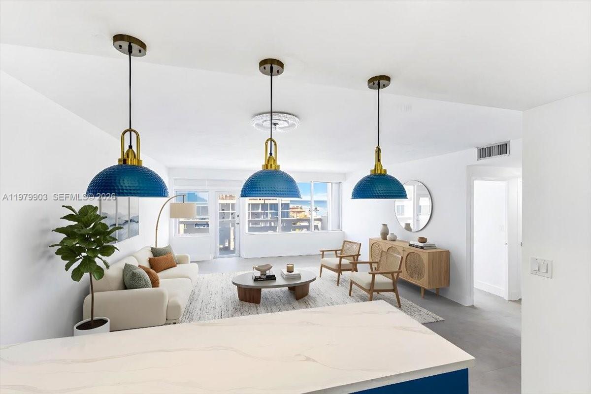 HOLLYWOOD TOWERS CONDO - Residential Lease