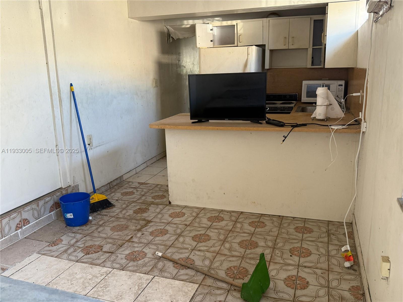 SUNSET HEIGHTS - Residential