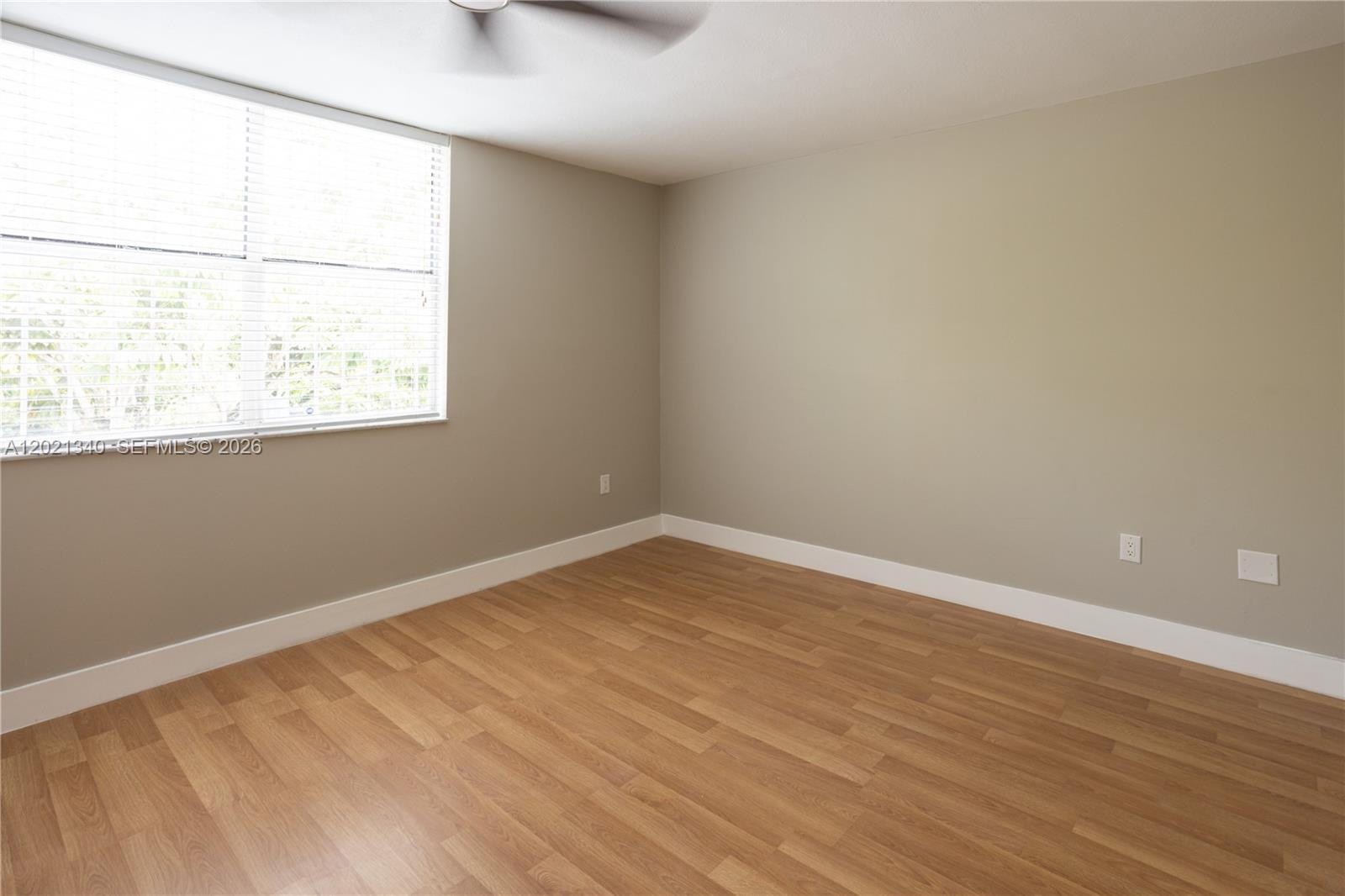 WOODLANDS TOWNHOUSE CONDO - Residential