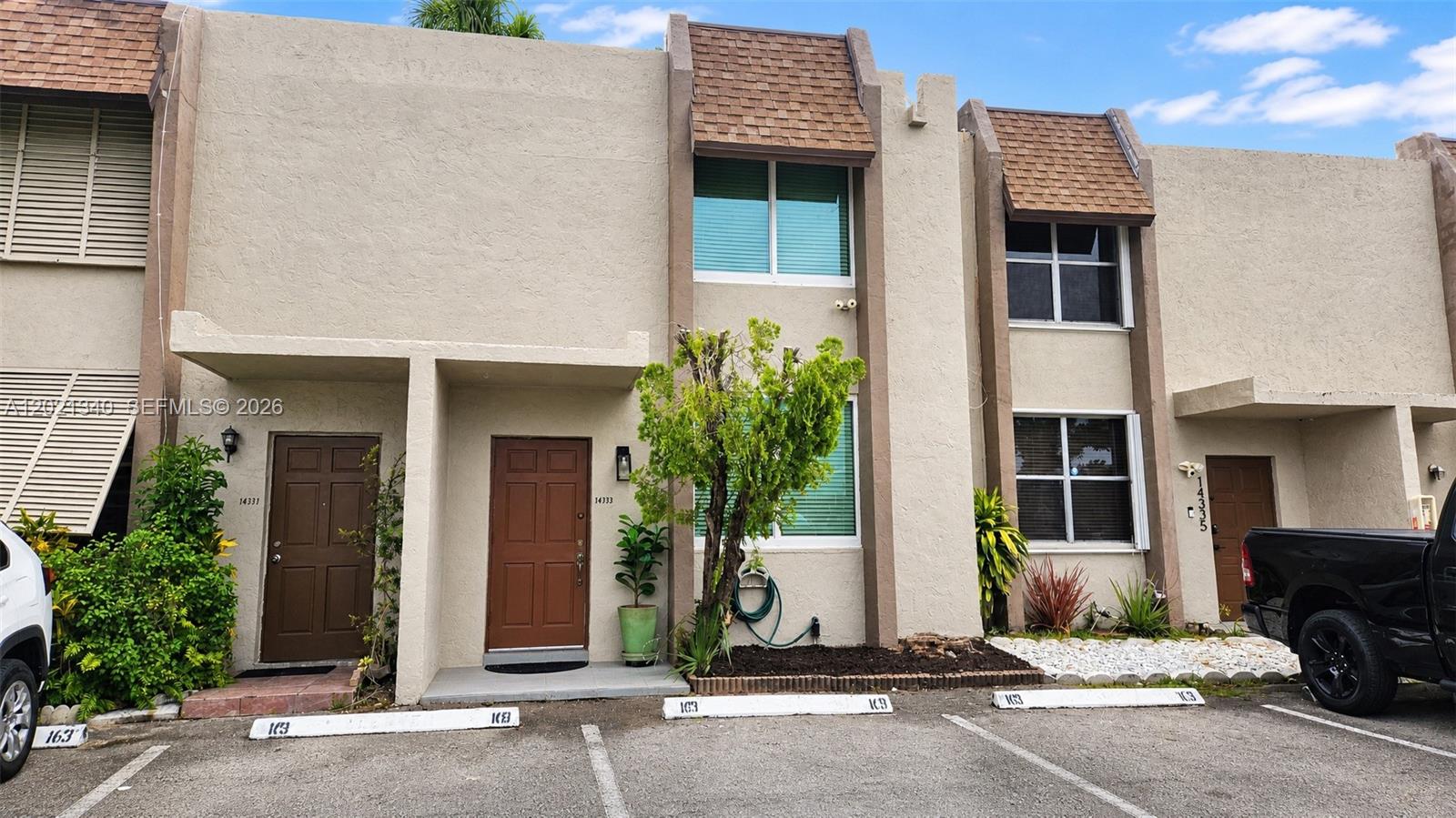 WOODLANDS TOWNHOUSE CONDO - Residential