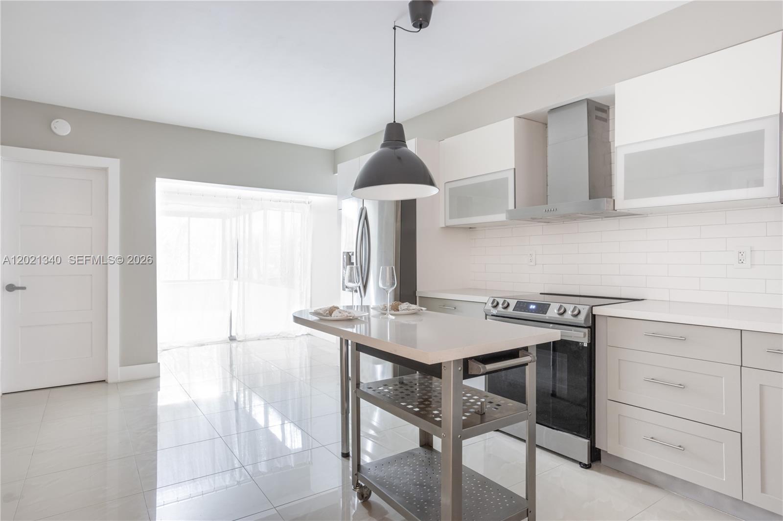 WOODLANDS TOWNHOUSE CONDO - Residential