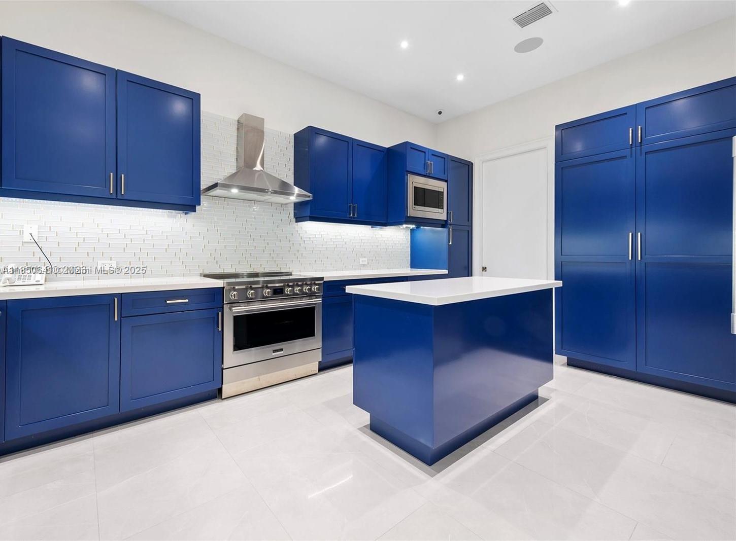 1031 Harbor Ct