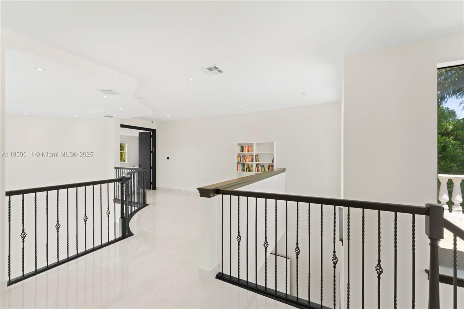 THREE ISLANDS 3RD SECTION - Residential