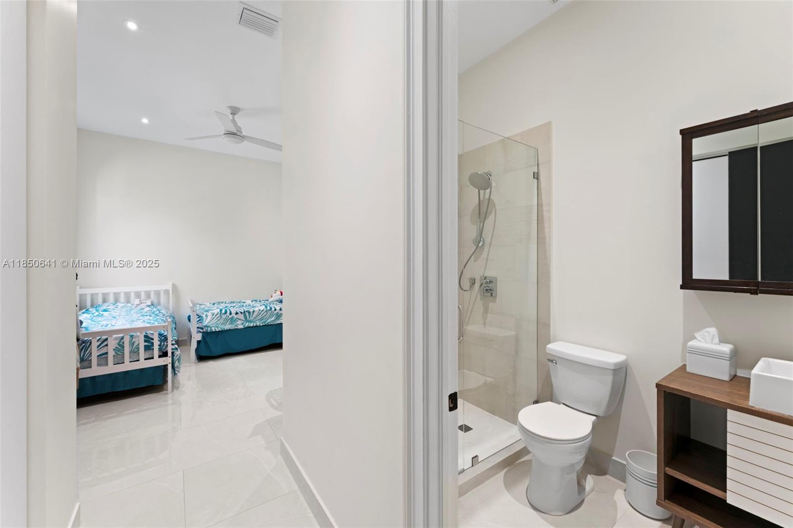 THREE ISLANDS 3RD SECTION - Residential